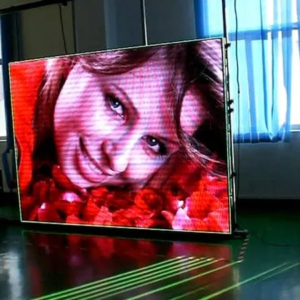 ÉCRAN LED P2 POUR VITRINE 100×100 CM, PROGRAMMABLE ET ÉTANCHE, VISIBLE EN PLEIN SOLEIL
