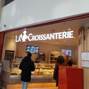 LETTRES LUMINEUSES BOITIERS 3D LED “LA CROISSANTERIE” 40CM AVEC TRANSFO 400W