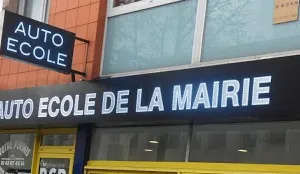 ENSEIGNE LED 200x50cm AUTO ÉCOLE PIQUE UNE FACE LUMINEUSE À INSTALLER
