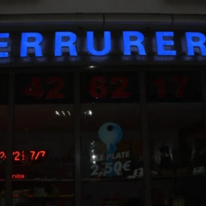 LETTRES LUMINEUSES 3D LED "SERRURERIE" 40CM – ALIM 400W